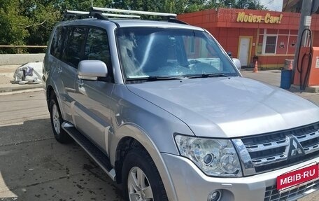 Mitsubishi Pajero IV, 2011 год, 2 300 000 рублей, 4 фотография