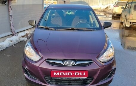 Hyundai Solaris II рестайлинг, 2012 год, 630 000 рублей, 5 фотография