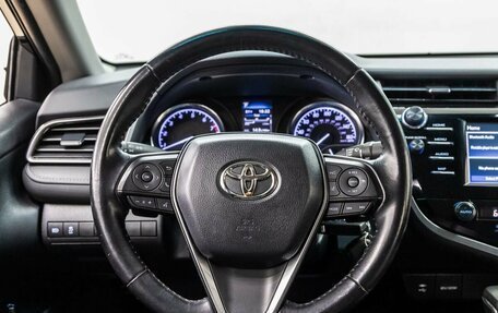 Toyota Camry, 2019 год, 2 298 000 рублей, 16 фотография