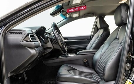 Toyota Camry, 2019 год, 2 298 000 рублей, 14 фотография