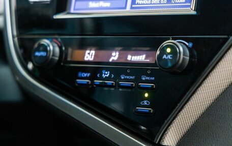 Toyota Camry, 2019 год, 2 298 000 рублей, 34 фотография