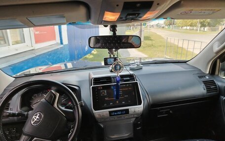 Toyota Land Cruiser Prado 150 рестайлинг 2, 2021 год, 5 100 000 рублей, 5 фотография