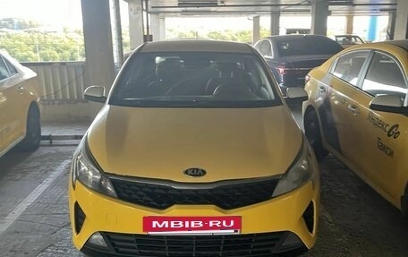 KIA Rio IV, 2021 год, 770 000 рублей, 2 фотография