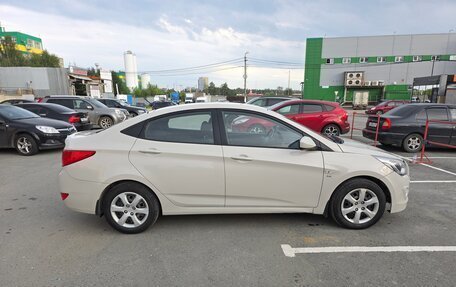 Hyundai Solaris II рестайлинг, 2015 год, 915 000 рублей, 4 фотография