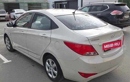 Hyundai Solaris II рестайлинг, 2015 год, 915 000 рублей, 7 фотография