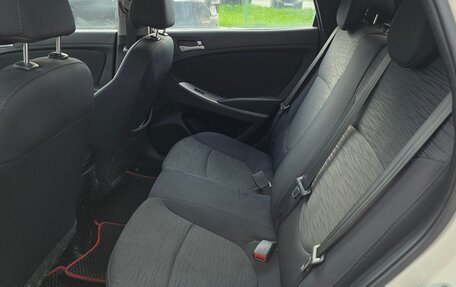 Hyundai Solaris II рестайлинг, 2015 год, 915 000 рублей, 16 фотография