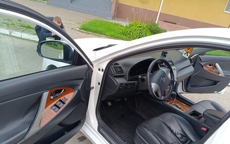 Toyota Camry, 2010 год, 1 200 000 рублей, 11 фотография