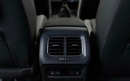 Volkswagen Tiguan II, 2017 год, 1 799 000 рублей, 17 фотография