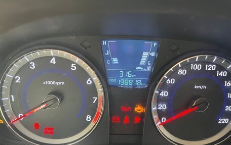 Hyundai Solaris II рестайлинг, 2012 год, 720 000 рублей, 7 фотография