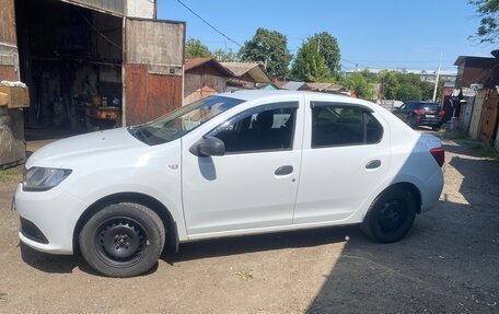Renault Logan II, 2017 год, 620 000 рублей, 4 фотография