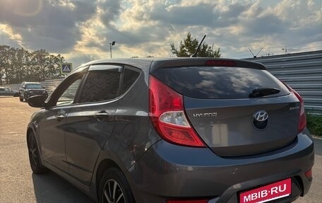 Hyundai Solaris II рестайлинг, 2014 год, 700 000 рублей, 1 фотография