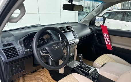 Toyota Land Cruiser Prado 150 рестайлинг 2, 2020 год, 5 190 000 рублей, 9 фотография