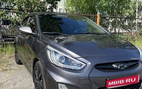 Hyundai Solaris II рестайлинг, 2014 год, 1 050 000 рублей, 1 фотография