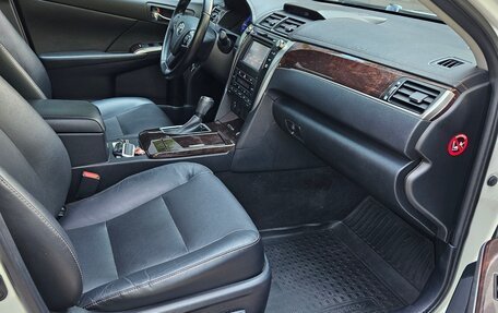 Toyota Camry, 2016 год, 2 150 000 рублей, 10 фотография