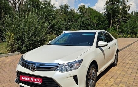 Toyota Camry, 2016 год, 2 150 000 рублей, 2 фотография