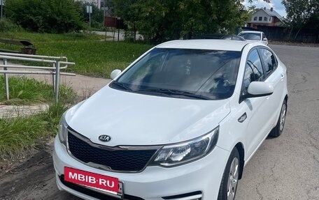 KIA Rio III рестайлинг, 2015 год, 1 050 000 рублей, 2 фотография