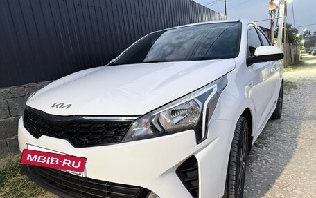 KIA Rio IV, 2021 год, 1 590 000 рублей, 2 фотография