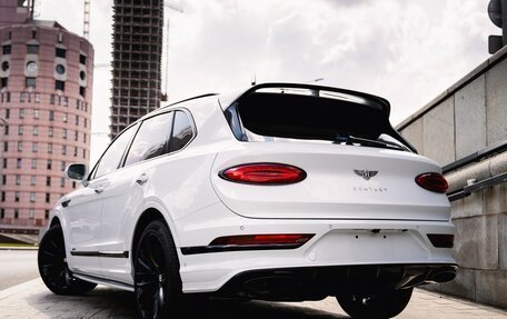 Bentley Bentayga I, 2023 год, 27 300 000 рублей, 7 фотография