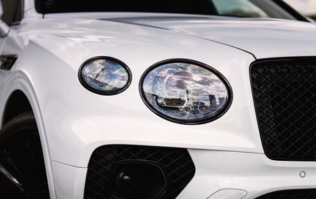 Bentley Bentayga I, 2023 год, 27 300 000 рублей, 2 фотография