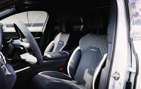 Bentley Bentayga I, 2023 год, 27 300 000 рублей, 11 фотография