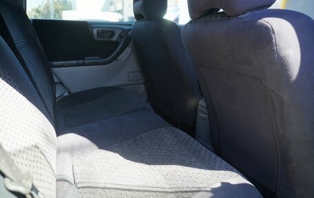 Subaru Forester, 2002 год, 250 000 рублей, 9 фотография