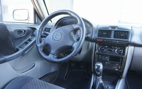 Subaru Forester, 2002 год, 250 000 рублей, 12 фотография