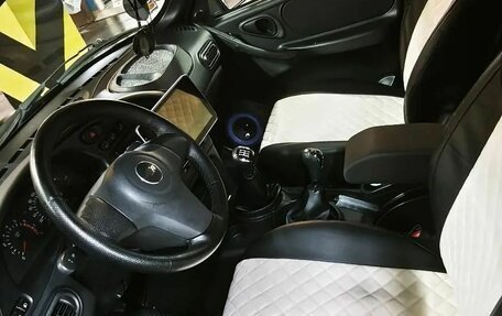 Chevrolet Niva I рестайлинг, 2011 год, 600 000 рублей, 3 фотография