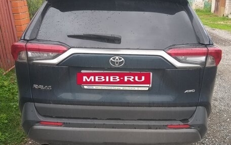 Toyota RAV4, 2020 год, 3 350 000 рублей, 3 фотография