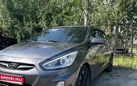 Hyundai Solaris II рестайлинг, 2014 год, 1 050 000 рублей, 2 фотография