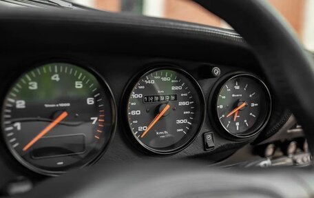 Porsche 911, 1998 год, 23 800 000 рублей, 7 фотография
