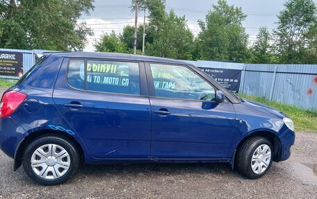 Skoda Fabia II, 2011 год, 350 000 рублей, 2 фотография
