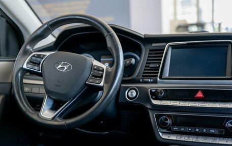 Hyundai Sonata VII, 2018 год, 2 300 000 рублей, 7 фотография