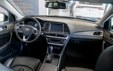 Hyundai Sonata VII, 2018 год, 2 300 000 рублей, 11 фотография