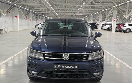 Volkswagen Tiguan II, 2017 год, 2 295 000 рублей, 2 фотография
