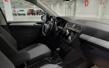 Volkswagen Tiguan II, 2017 год, 2 295 000 рублей, 13 фотография