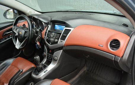 Chevrolet Cruze II, 2011 год, 469 999 рублей, 13 фотография