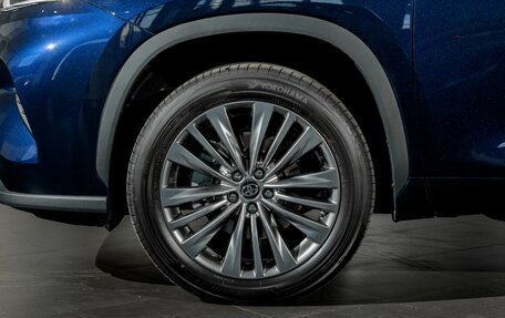 Toyota Highlander, 2026 год, 5 700 000 рублей, 24 фотография