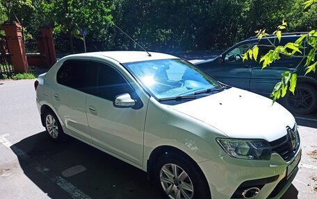 Renault Logan II, 2018 год, 800 000 рублей, 22 фотография