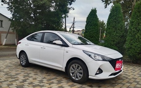 Hyundai Solaris II рестайлинг, 2021 год, 1 430 000 рублей, 3 фотография