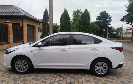 Hyundai Solaris II рестайлинг, 2021 год, 1 430 000 рублей, 4 фотография