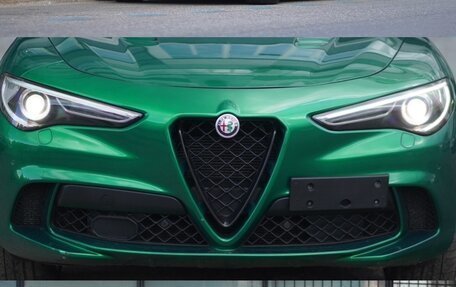 Alfa Romeo Stelvio, 2022 год, 6 800 000 рублей, 5 фотография