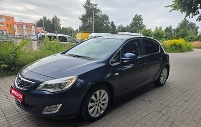 Opel Astra J, 2011 год, 990 000 рублей, 1 фотография