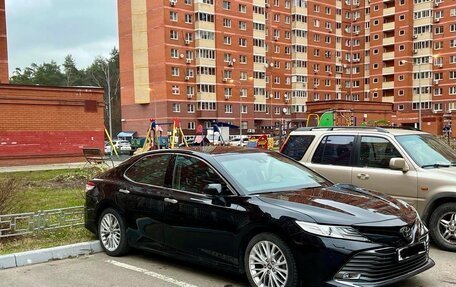 Toyota Camry, 2018 год, 3 080 000 рублей, 3 фотография