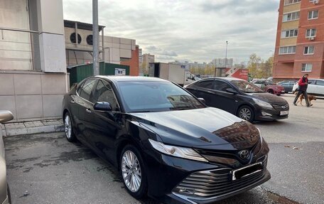 Toyota Camry, 2018 год, 3 080 000 рублей, 16 фотография