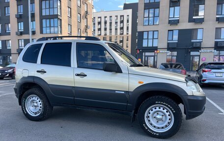 Chevrolet Niva I рестайлинг, 2010 год, 365 000 рублей, 2 фотография