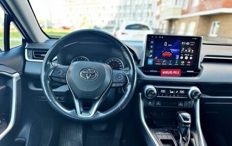 Toyota RAV4, 2021 год, 2 930 000 рублей, 12 фотография