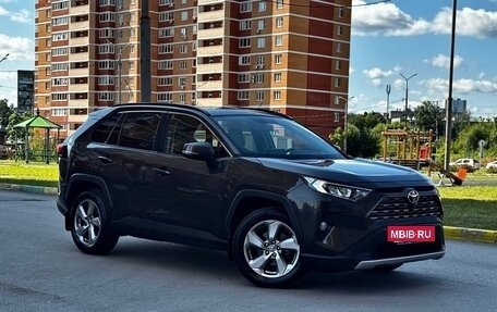 Toyota RAV4, 2021 год, 2 930 000 рублей, 3 фотография