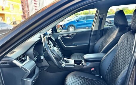 Toyota RAV4, 2021 год, 2 930 000 рублей, 19 фотография