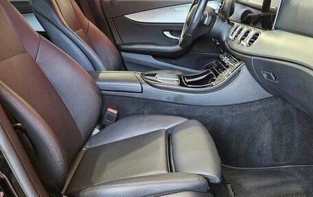 Mercedes-Benz E-Класс, 2021 год, 3 650 000 рублей, 6 фотография