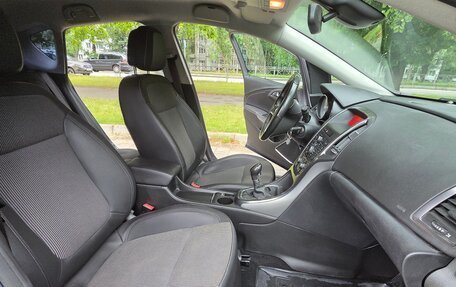 Opel Astra J, 2011 год, 990 000 рублей, 10 фотография